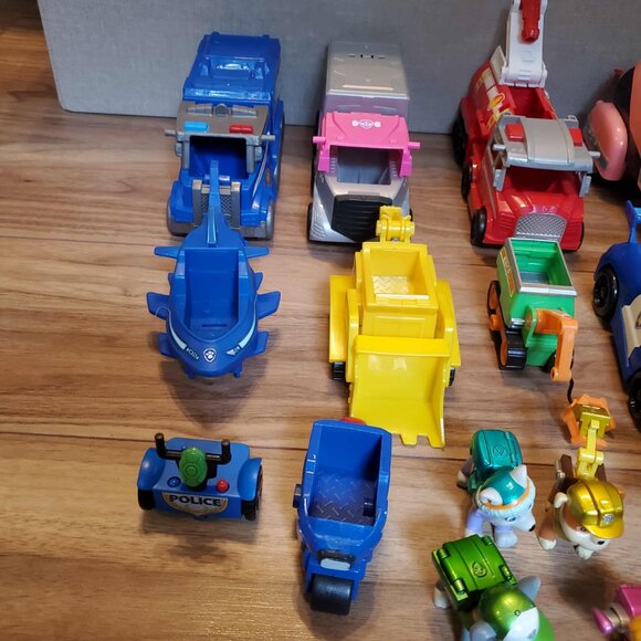 Paw Patrol Vehicle and Character Lot Bundle - Picture 2 of 7